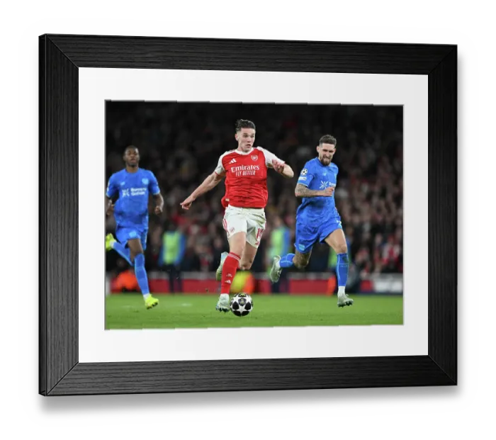 Framed Print : Arsenal FC v Bayer 04 Leverkusen - UEFA Champions League 2025 / 26 Round of 16 Second Leg Framed Print : Arsenal FC v Bayer 04 Leverkusen - UEFA Champions League 2025 / 26 Round of 16 Second Leg