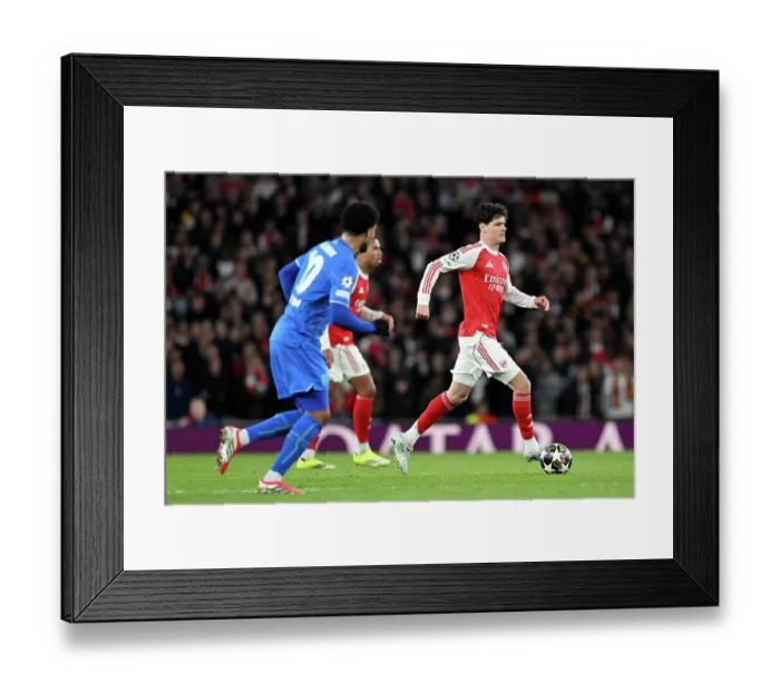 Framed Print : Arsenal FC v Bayer 04 Leverkusen - UEFA Champions League 2025 / 26 Round of 16 Second Leg