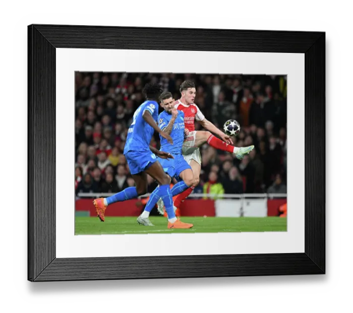 Framed Print : Arsenal FC v Bayer 04 Leverkusen - UEFA Champions League 2025 / 26 Round of 16 Second Leg Framed Print : Arsenal FC v Bayer 04 Leverkusen - UEFA Champions League 2025 / 26 Round of 16 Second Leg