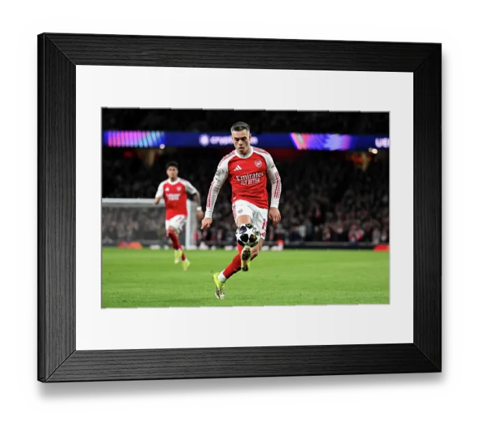 Framed Print : Arsenal FC v Bayer 04 Leverkusen - UEFA Champions League 2025 / 26 Round of 16 Second Leg Framed Print : Arsenal FC v Bayer 04 Leverkusen - UEFA Champions League 2025 / 26 Round of 16 Second Leg