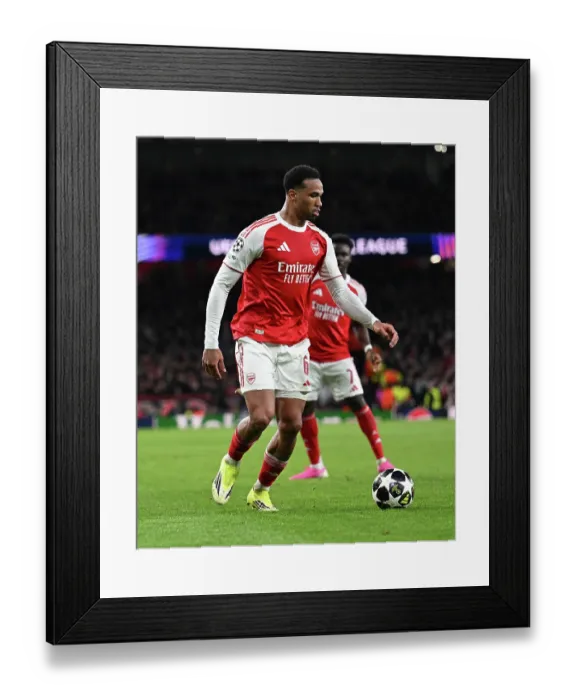 Framed Print : Arsenal FC v Bayer 04 Leverkusen - UEFA Champions League 2025 / 26 Round of 16 Second Leg