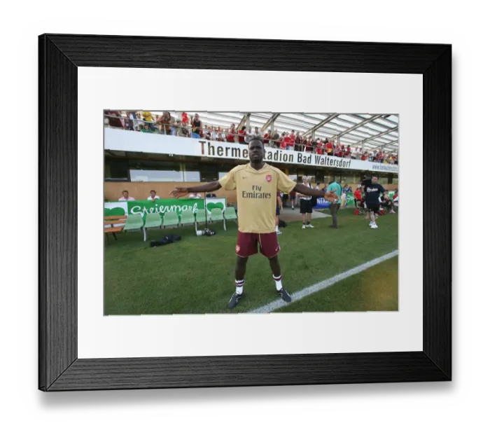 Framed Print : Emmauel Eboue (Arsenal) Framed Print : Emmauel Eboue (Arsenal)