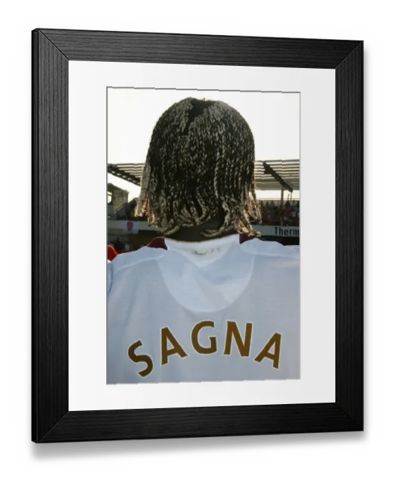 Framed Print : Bacary Sagna in Action: Arsenal's Dominant Performance Against Genclerbirligi (3:0) Framed Print : Bacary Sagna in Action: Arsenal's Dominant Performance Against Genclerbirligi (3:0)