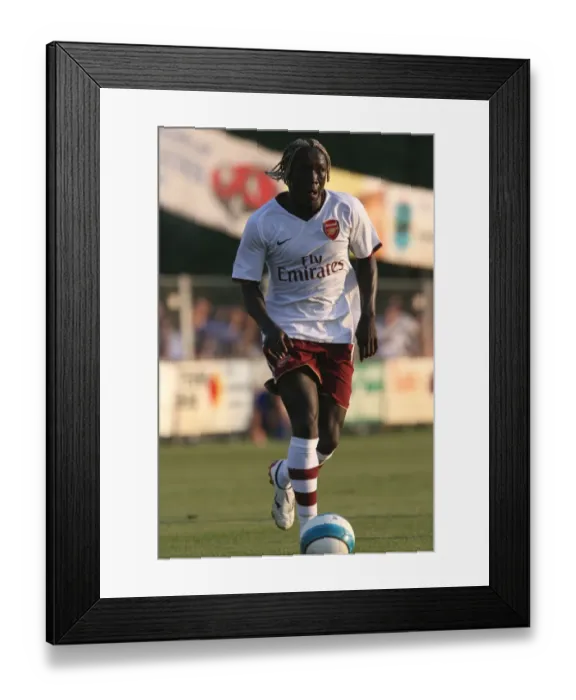 Framed Print : Arsenal's Unstoppable Force: Bacary Sagna Shines in 3:0 Victory Over Genclerbirligi