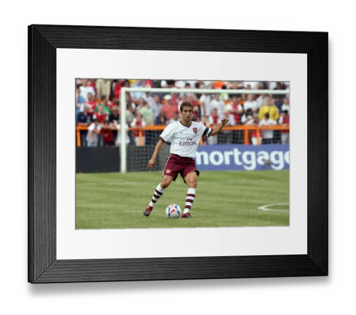 Framed Print : Mathieu Flamini in Action: Arsenal's Pre-Season Victory over Barnet (2007) Framed Print : Mathieu Flamini in Action: Arsenal's Pre-Season Victory over Barnet (2007)