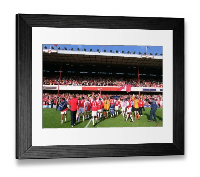 Framed Print : Arsenal vs Leicester City: FA Premiership Showdown - May 15, 2004, Highbury, London Framed Print : Arsenal vs Leicester City: FA Premiership Showdown - May 15, 2004, Highbury, London