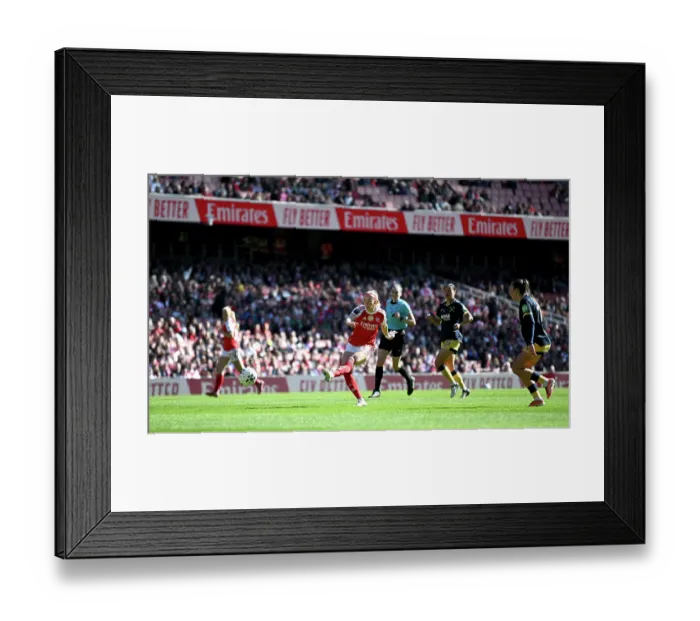 Framed Print : Arsenal v West Ham United - Barclays Women's Super League Arsenal v West Ham United - Barclays Women's Super League Framed Print : Arsenal v West Ham United - Barclays Women's Super League Arsenal v West Ham United - Barclays Women's Super League