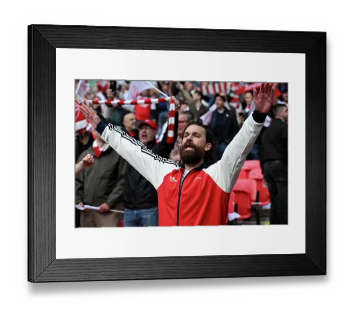 Framed Print : Arsenal v Manchester City - Carabao Cup Final