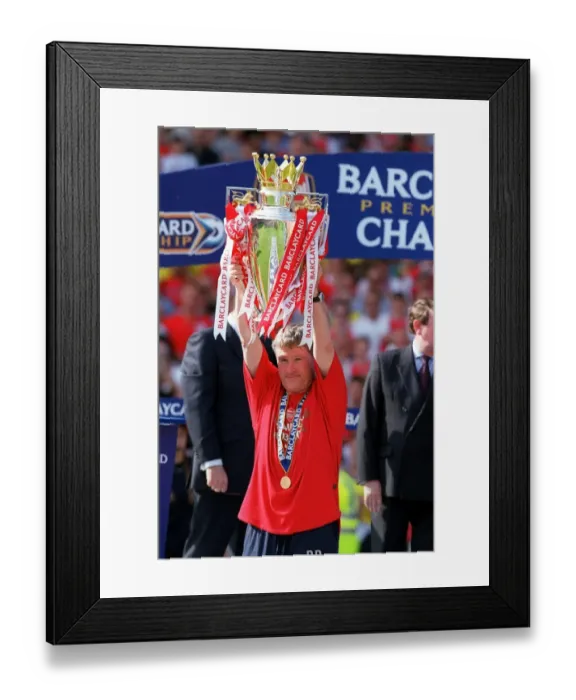 Framed Print : Arsenal vs Leicester City: FA Premiership Showdown at Highbury, May 15, 2004 Framed Print : Arsenal vs Leicester City: FA Premiership Showdown at Highbury, May 15, 2004