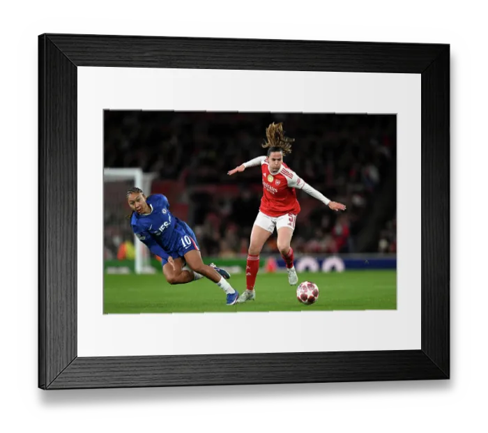 Framed Print : Arsenal v Chelsea - UEFA Women's Champions League 2025 / 26 Quarter-finals First Leg Framed Print : Arsenal v Chelsea - UEFA Women's Champions League 2025 / 26 Quarter-finals First Leg