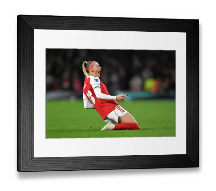 Framed Print : Arsenal v Chelsea - UEFA Women's Champions League 2025 / 26 Quarter-finals First Leg Framed Print : Arsenal v Chelsea - UEFA Women's Champions League 2025 / 26 Quarter-finals First Leg