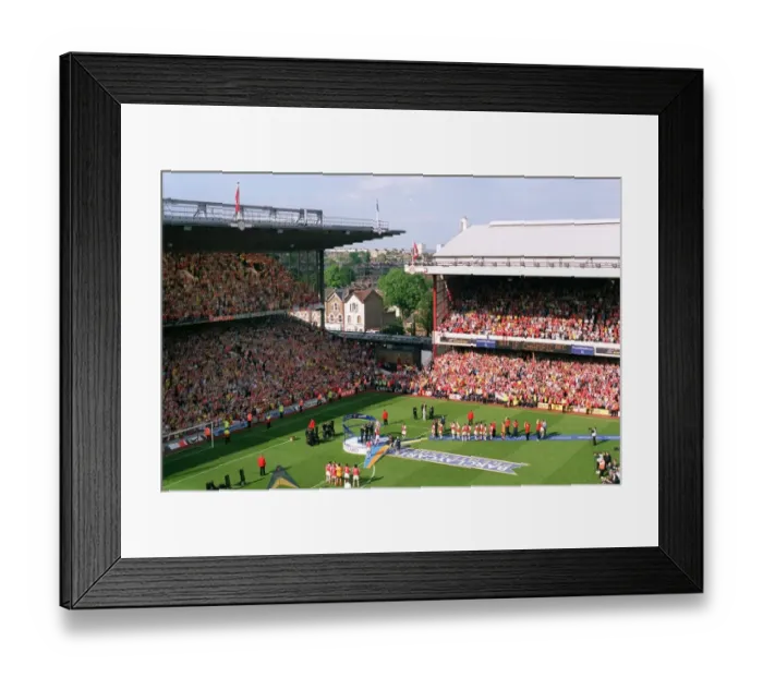 Framed Print : Arsenal vs Leicester City: FA Premiership Showdown at Highbury, May 15, 2004 Framed Print : Arsenal vs Leicester City: FA Premiership Showdown at Highbury, May 15, 2004