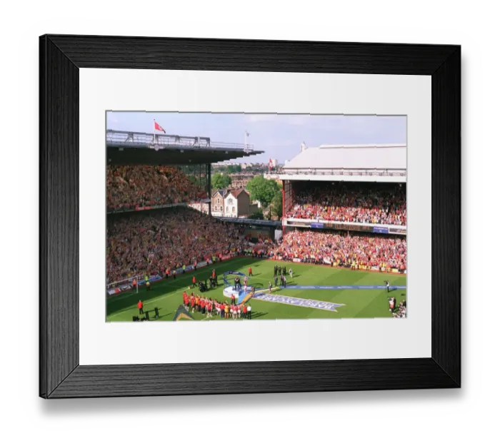 Framed Print : Arsenal vs Leicester City: FA Premiership Showdown, May 15, 2004 Framed Print : Arsenal vs Leicester City: FA Premiership Showdown, May 15, 2004