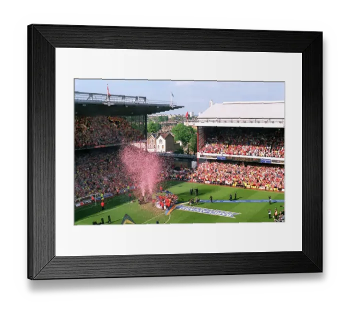 Framed Print : FA Premiership Showdown: Arsenal vs Leicester City, May 15, 2004, Highbury, London Framed Print : FA Premiership Showdown: Arsenal vs Leicester City, May 15, 2004, Highbury, London