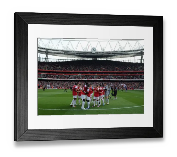 Framed Print : Arsenal team before the match. Arsenal 1: 1 Liverpool. Barclays Premier League Framed Print : Arsenal team before the match. Arsenal 1: 1 Liverpool. Barclays Premier League