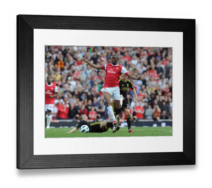 Framed Print : Abou Diaby (Arsenal) Lucas Leiva (Liverpool). Arsenal 1: 1 Liverpool. Barclays Premier League Framed Print : Abou Diaby (Arsenal) Lucas Leiva (Liverpool). Arsenal 1: 1 Liverpool. Barclays Premier League