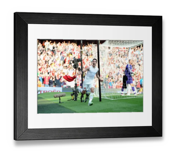 Framed Print : Robin van Persie's Thrilling Goal: Arsenal 1 - 1 Liverpool, Barclays Premier League, Emirates Stadium, 17 / 4 / 11 Framed Print : Robin van Persie's Thrilling Goal: Arsenal 1 - 1 Liverpool, Barclays Premier League, Emirates Stadium, 17 / 4 / 11