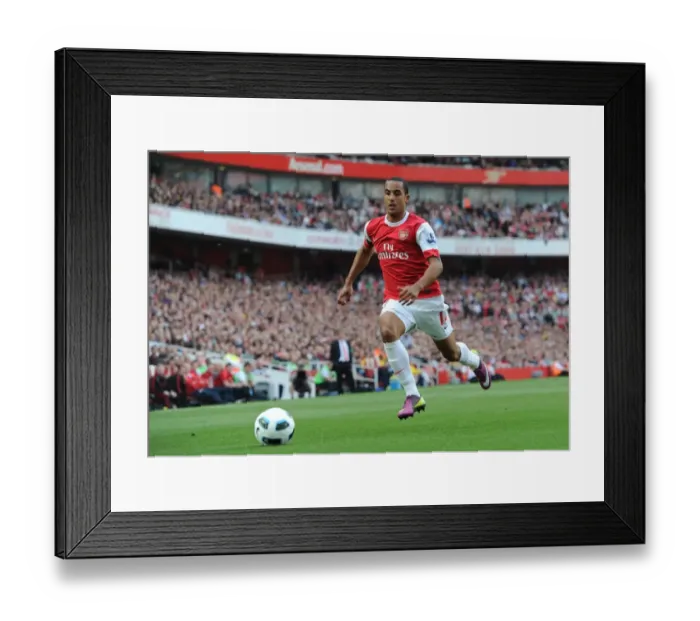 Framed Print : Theo Walcott (Arsenal). Arsenal 1: 1 Liverpool. Barclays Premier League
