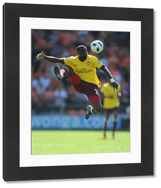 Emmanuel Eboue (Arsenal). Blackpool 1: 3 Arsenal, Barclays Premier League