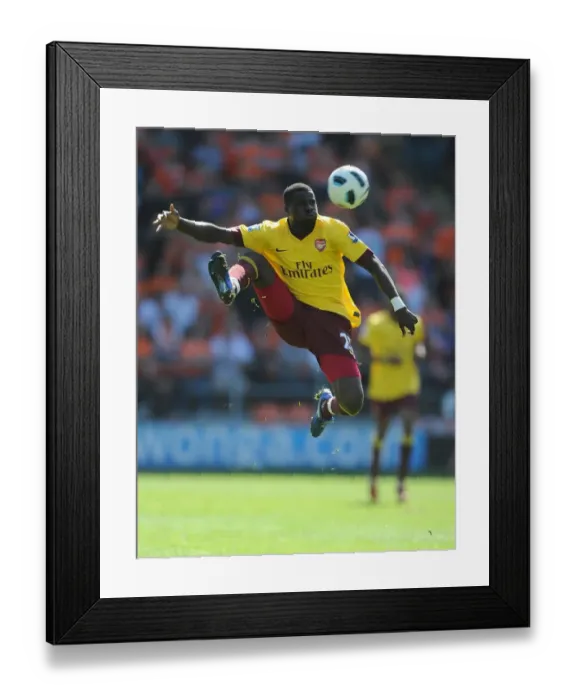 Framed Print : Emmanuel Eboue (Arsenal). Blackpool 1: 3 Arsenal, Barclays Premier League
