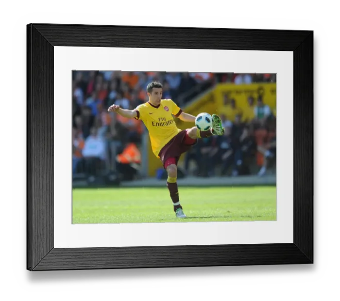 Framed Print : Robin van Persie (Arsenal). Blackpool 1: 3 Arsenal, Barclays Premier League
