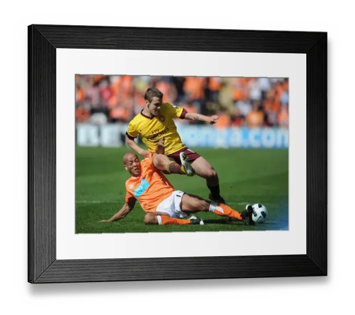 Framed Print : Jack Wilshere Shines as Arsenal Crush Blackpool 3-1 Framed Print : Jack Wilshere Shines as Arsenal Crush Blackpool 3-1