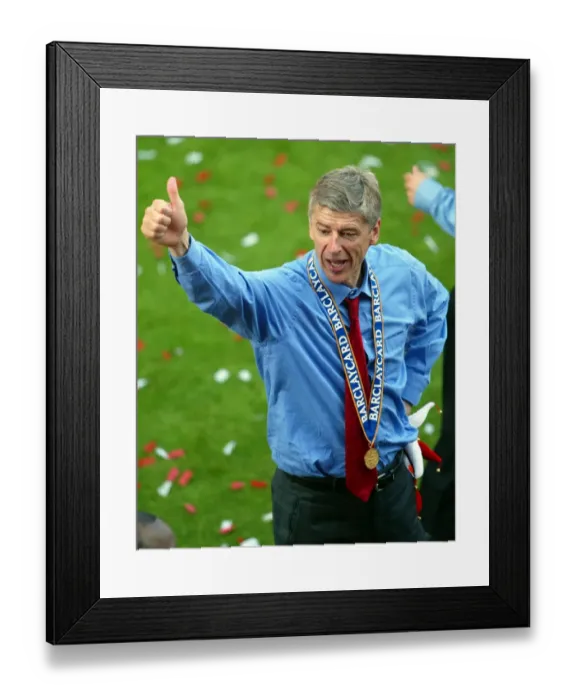Framed Print : Arsene Wenger's Triumph: Arsenal 2-1 Leicester City, FA Premiership, 2004