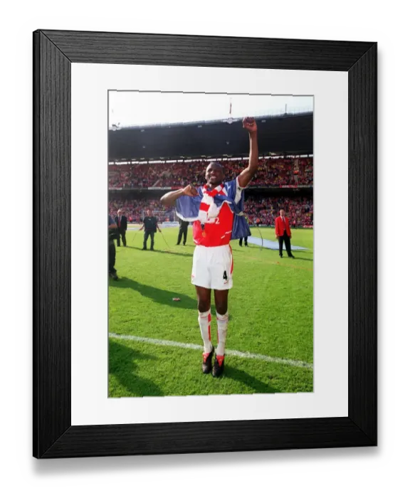 Framed Print : Arsenal vs Leicester City: FA Premiership Showdown at Highbury, May 15, 2004