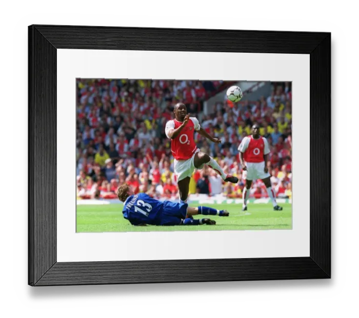 Framed Print : Arsenal vs Leicester City: FA Premiership Showdown, May 15, 2004, Highbury, London Framed Print : Arsenal vs Leicester City: FA Premiership Showdown, May 15, 2004, Highbury, London