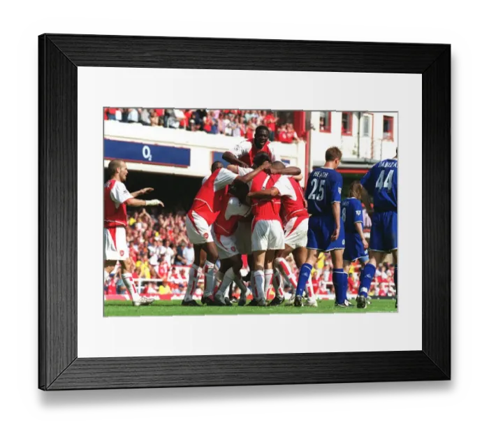 Framed Print : Arsenal vs Leicester City: FA Premiership Showdown at Highbury, London (May 15, 2004) Framed Print : Arsenal vs Leicester City: FA Premiership Showdown at Highbury, London (May 15, 2004)