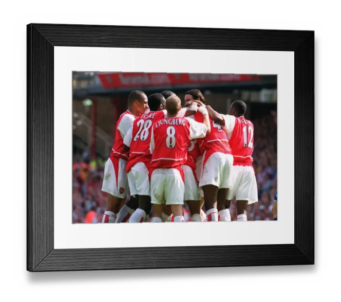 Framed Print : Arsenal vs Leicester City: FA Premiership Showdown at Highbury, May 15, 2004