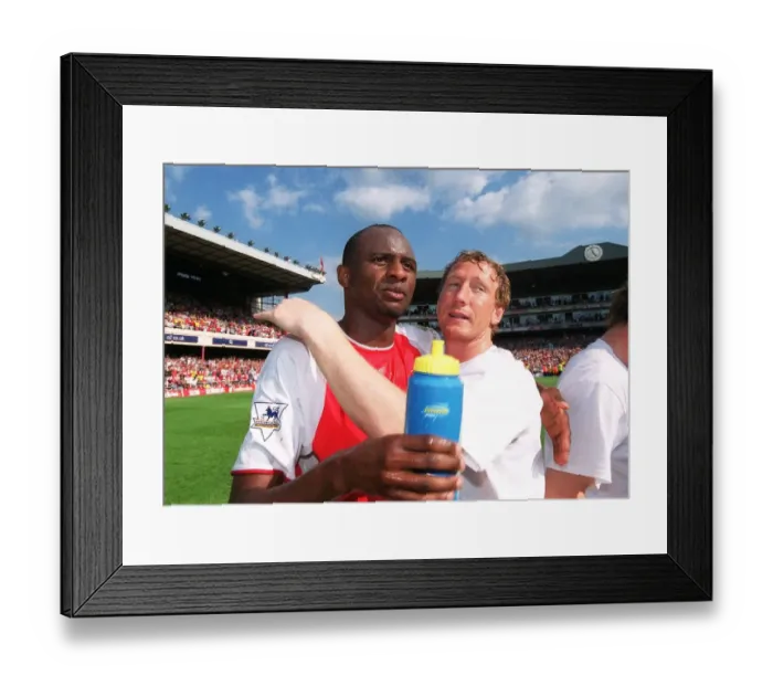 Framed Print : Arsenal vs Leicester City: FA Premiership Showdown at Highbury, London (May 15, 2004)