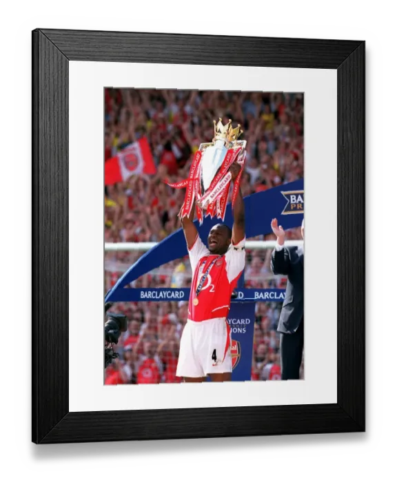 Framed Print : Arsenal vs Leicester City: FA Premiership Showdown, May 15, 2004, Highbury, London