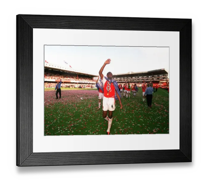 Framed Print : Arsenal vs Leicester City: FA Premiership Showdown - May 15, 2004, Highbury, London