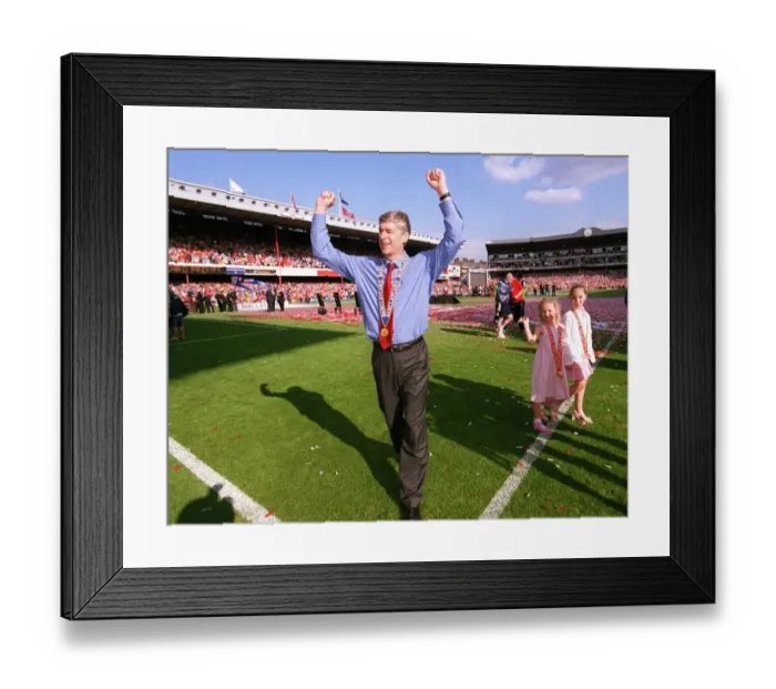 Framed Print : FA Premiership Showdown: Arsenal vs Leicester City, May 15, 2004, Highbury Stadium, London