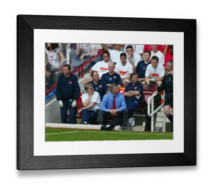 Framed Print : Arsene Wenger the Arsenal manager in the Dug Out. Arsenal 2: 1 Leicester City Framed Print : Arsene Wenger the Arsenal manager in the Dug Out. Arsenal 2: 1 Leicester City