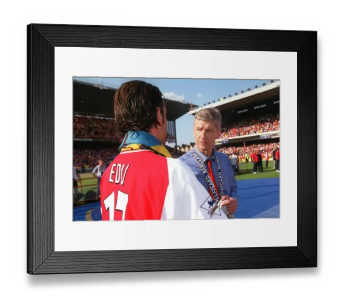 Framed Print : Arsenal vs Leicester City: FA Premiership Showdown at Highbury, May 15, 2004