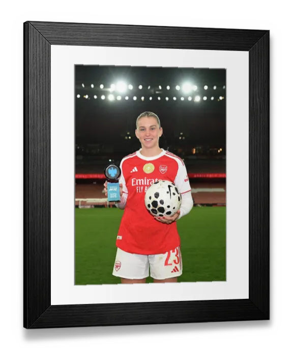 Framed Print : Arsenal v Tottenham Hotspur - Barclays Women's Super League Arsenal v Tottenham Hotspur - Barclays Women's Super League