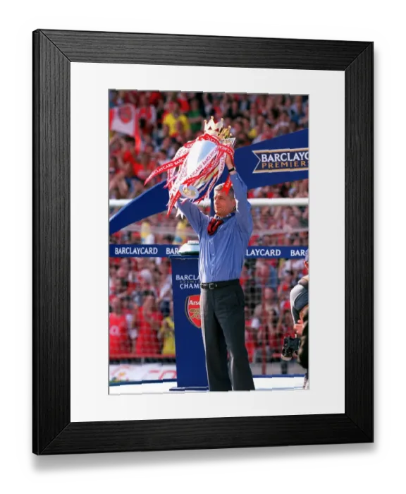 Framed Print : Arsenal vs Leicester City: FA Premiership Showdown, May 15, 2004, Highbury, London