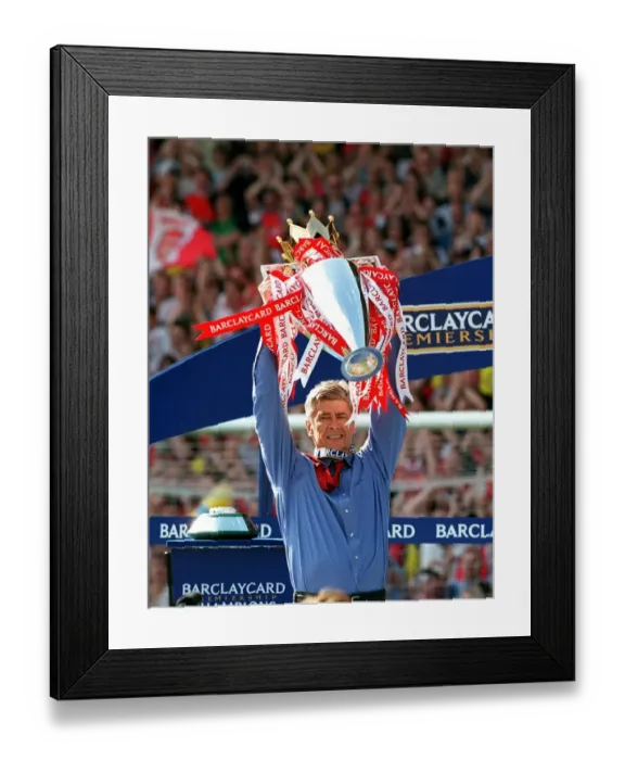 Framed Print : Arsenal vs Leicester City: FA Premiership Showdown - May 15, 2004, Highbury, London