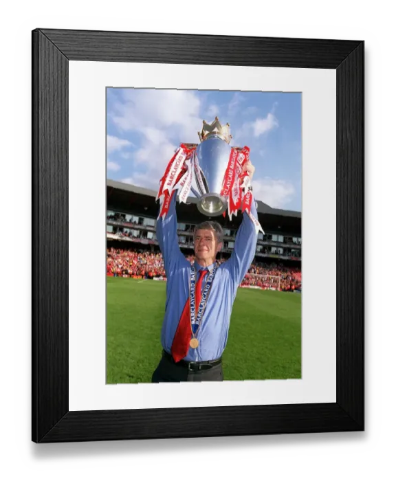 Framed Print : Arsenal vs Leicester City: FA Premiership Showdown at Highbury, May 15, 2004 Framed Print : Arsenal vs Leicester City: FA Premiership Showdown at Highbury, May 15, 2004