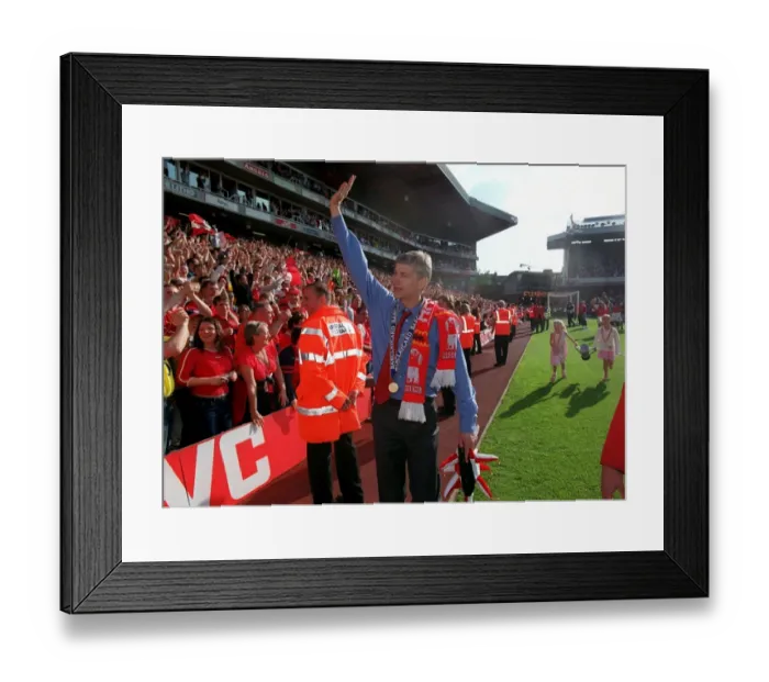 Framed Print : FA Premiership Showdown: Arsenal vs Leicester City, May 15, 2004, Highbury Stadium, London Framed Print : FA Premiership Showdown: Arsenal vs Leicester City, May 15, 2004, Highbury Stadium, London