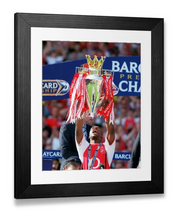 Framed Print : FA Premiership Showdown: Arsenal vs Leicester City, May 15, 2004, Highbury, London Framed Print : FA Premiership Showdown: Arsenal vs Leicester City, May 15, 2004, Highbury, London