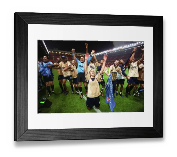 Framed Print : Arsenal's Championship Triumph: Manchester United 0-1 Arsenal (2002) Framed Print : Arsenal's Championship Triumph: Manchester United 0-1 Arsenal (2002)