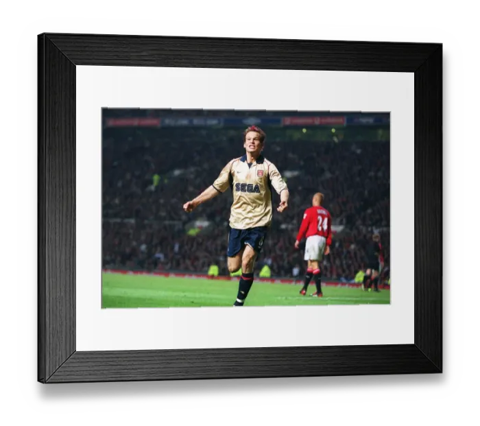 Framed Print : Ljungberg's Stunner: Wiltord Scores the Shocking Win at Old Trafford (Man Utd 0-1 Arsenal), FA Barclaycard Premiership, 2002
