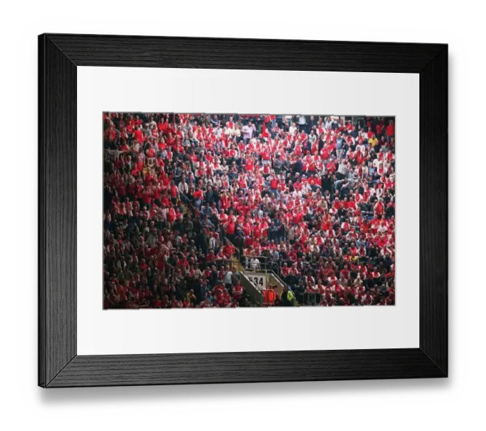 Framed Print : Arsenal Triumphs in FA Cup Final: Arsenal 1-0 Southampton, Millennium Stadium, 2003