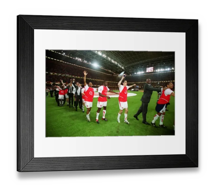 Framed Print : Arsenal players celebrate after the match. Arsenal 1: 0 Southampton. The F Framed Print : Arsenal players celebrate after the match. Arsenal 1: 0 Southampton. The F