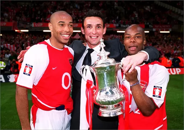 Thierry Henry, Guillaume Warmuz and Sylvain Wiltord (Arsenal) with the FA Cup Trophy