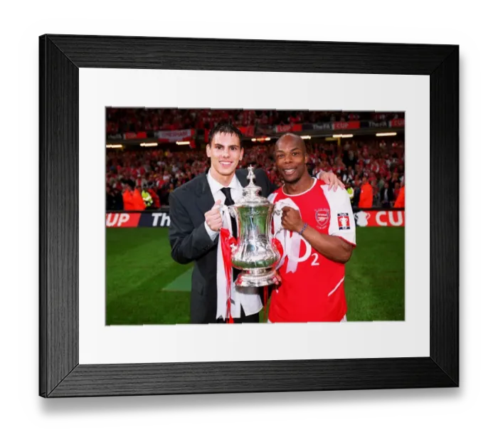 Framed Print : Jeremie Aliadiere and Sylvain Wiltord (Arsenal) with the FA Cup Trophy