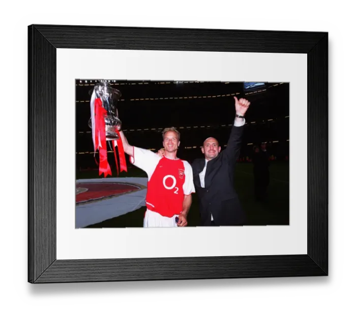 Framed Print : Dennis Bergkamp and Tony Colbert (Arsenal) with the FA Cup Trophy Framed Print : Dennis Bergkamp and Tony Colbert (Arsenal) with the FA Cup Trophy
